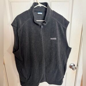 Columbia Men's Charcoal Fleece Vest